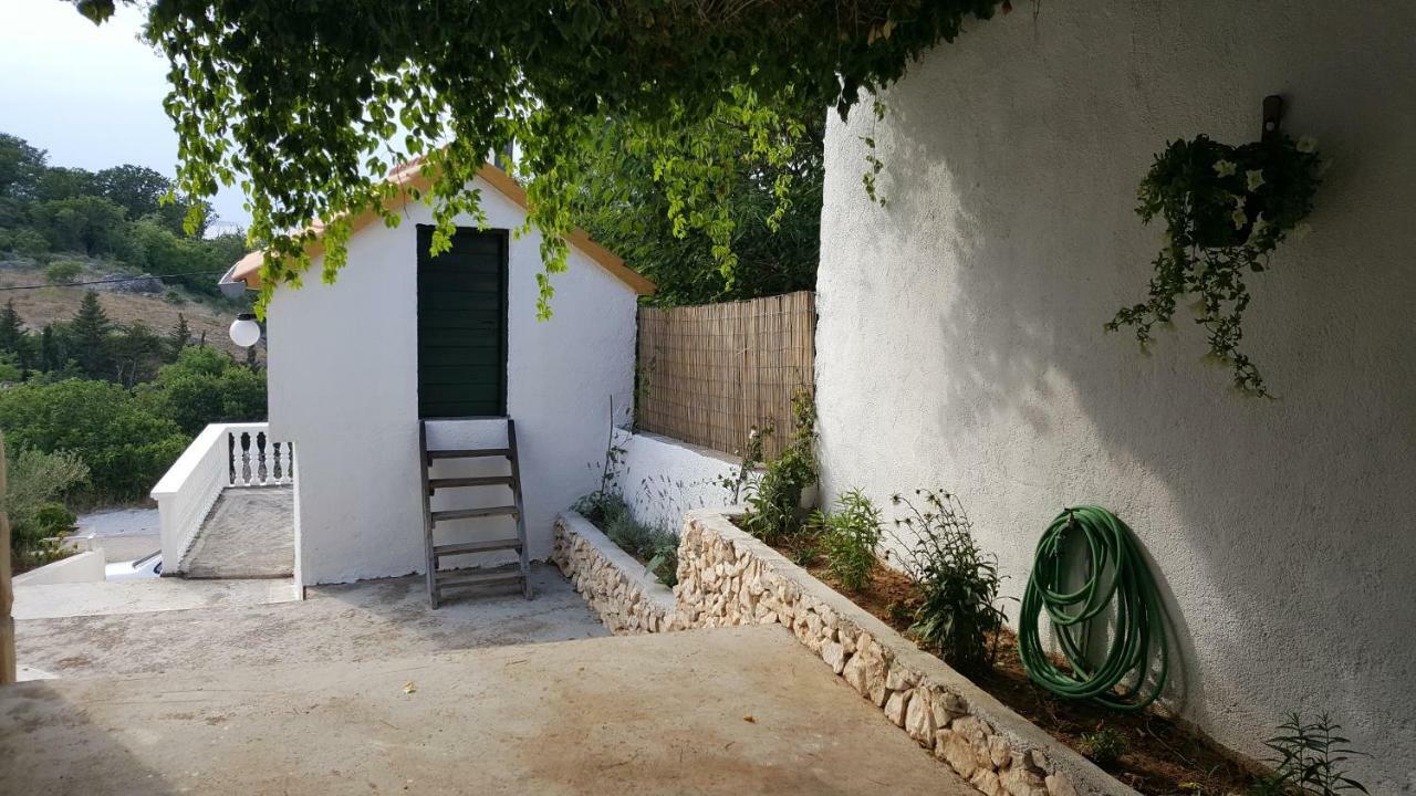 Apartment Cernesa Ražanac Dış mekan fotoğraf